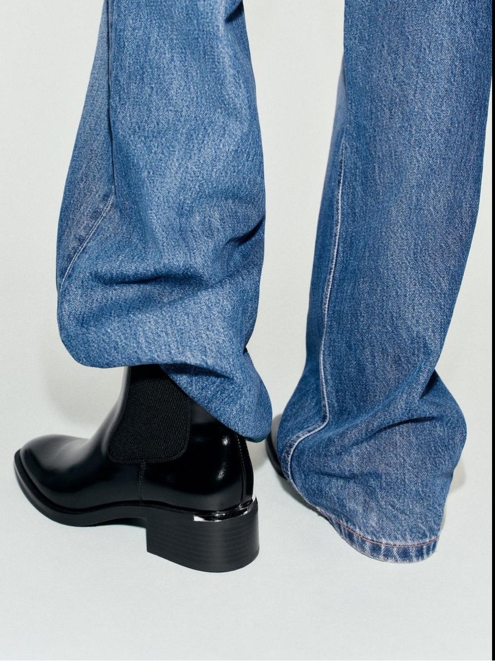 Zara Men’s Bootcut Jeans in Medium Blue Denim